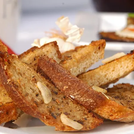 Sun Han/Misafirhane *